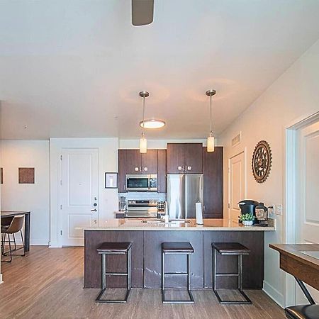 Villa Shopping & Dining 1 Mile - 24 Hour Pool With Parking - 4036 Phoenix Exterior foto